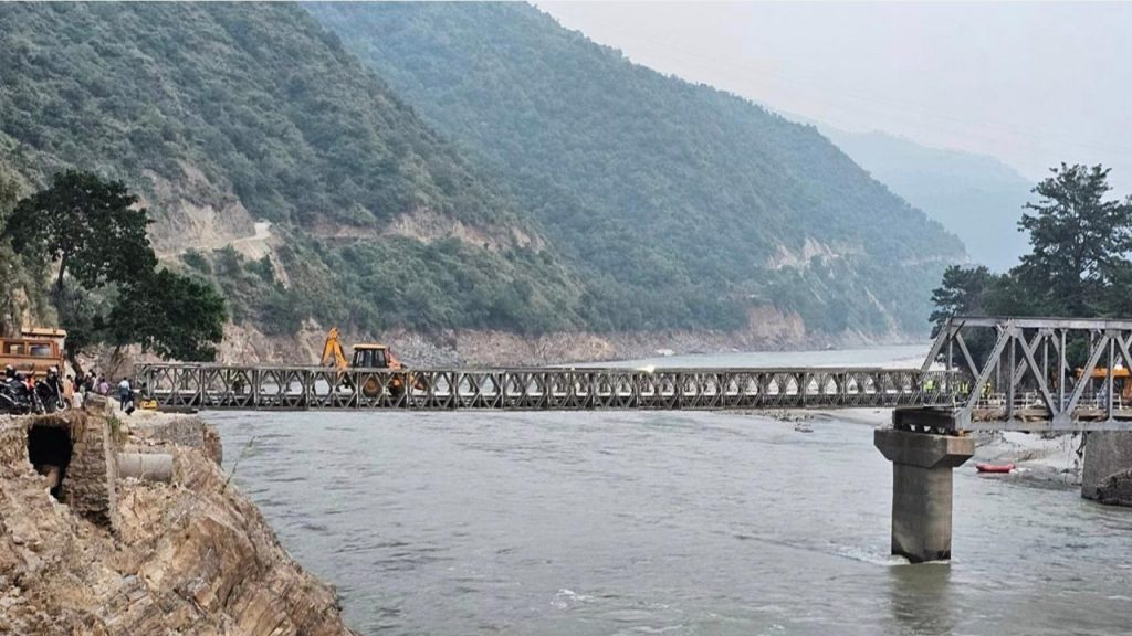नेपाली सेनाद्वारा खुर्कोटको बेलीब्रिज मर्मत सुरु