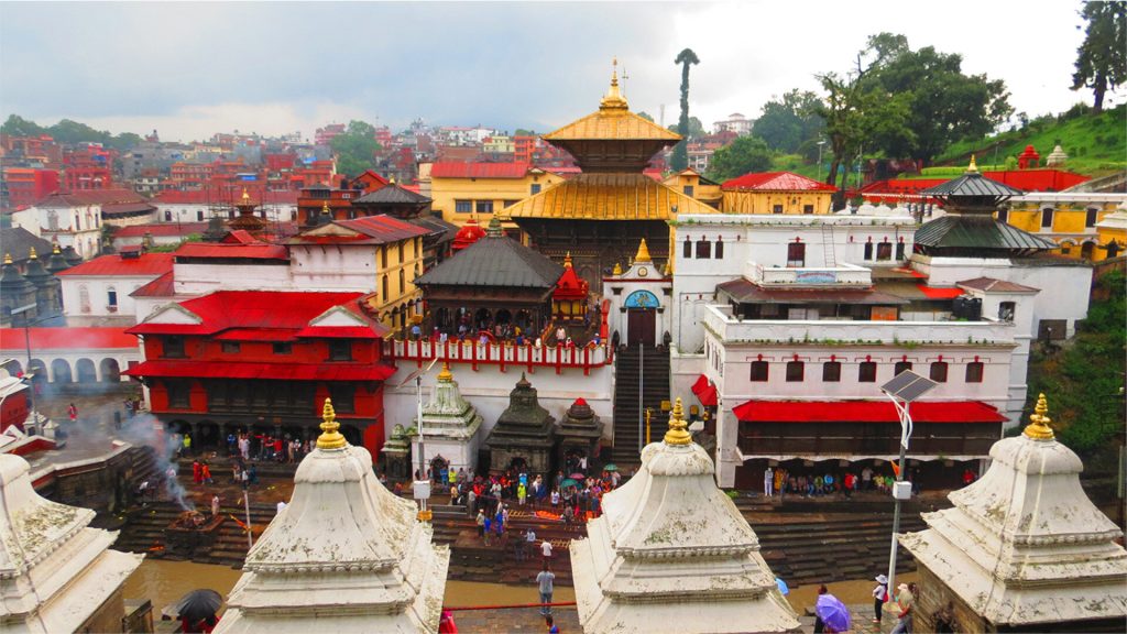 तिजकाे पहिलो दिन पसुपतिमा दर्शनार्थीहरुकाे भिड