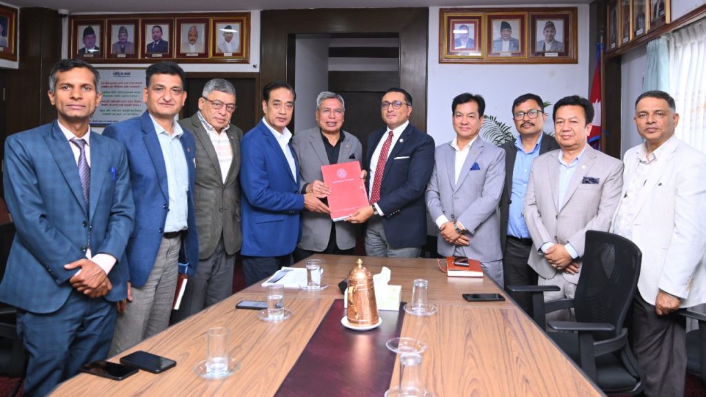 नेपाल चेम्बर अफ कमर्सद्वारा आगामी आर्थिक वर्ष २०८३/०८४ को बजेटका सन्दर्भमा अर्थमन्त्री डा. स्वर्णिम वाग्ले समक्ष सुझाव पेश