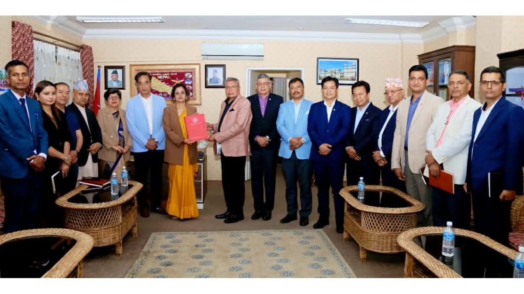 नेपाल चेम्बरद्वारा उद्योगमन्त्रीलाई सुझाव : एमआरपी कार्यान्वयनमा व्यावहारिकता अपनाउन जोड