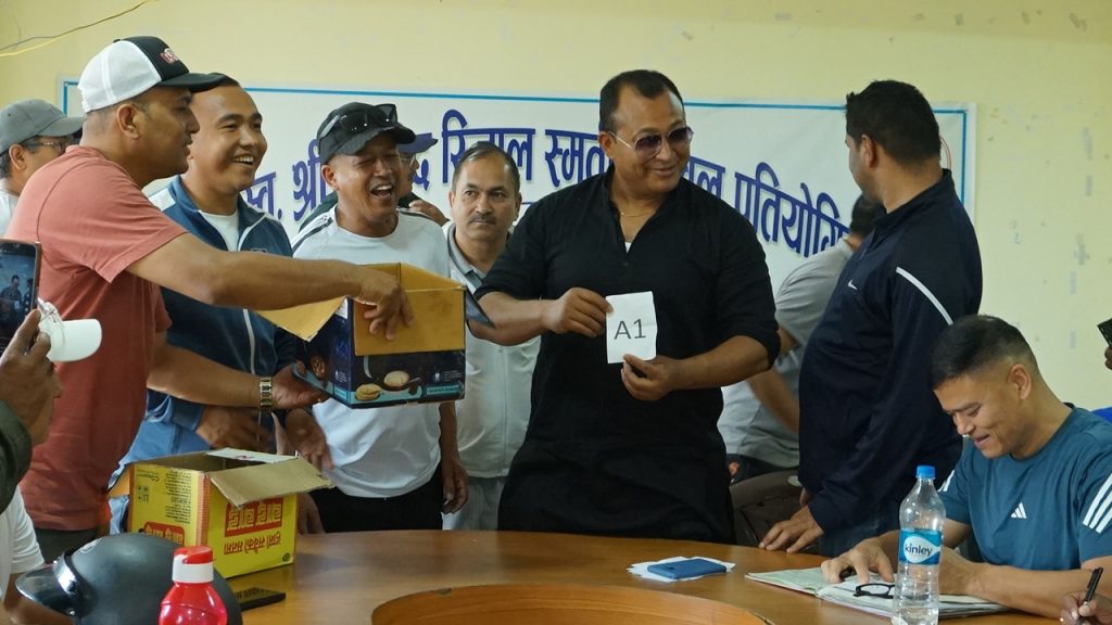 “लैनचौरमा फुटबलको महाकुम्भ: स्व. मुकुन्द रिजालको सम्झनामा १३ वडाको रोमाञ्चक भिडन्त, राजधानी खेलमय बन्ने”