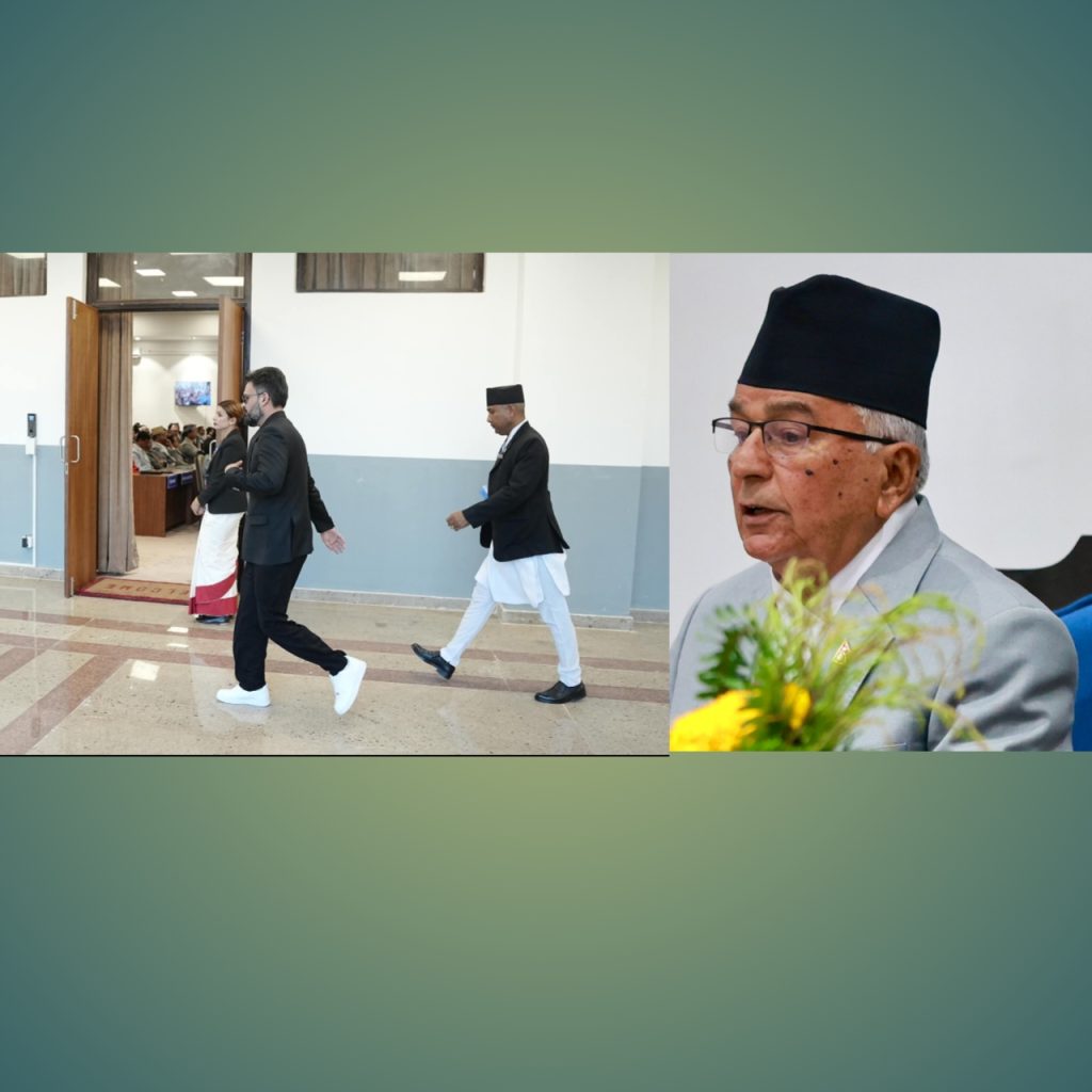 राष्ट्रपति बाेल्दै थिय, प्रधानमन्त्री बाहिर निस्किए