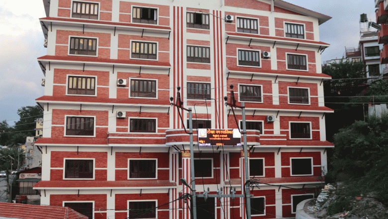 टाेखा नगरपालिकाकाे बजार अनुगमन पछि ४६ वटा पसल कार्वाहीमा