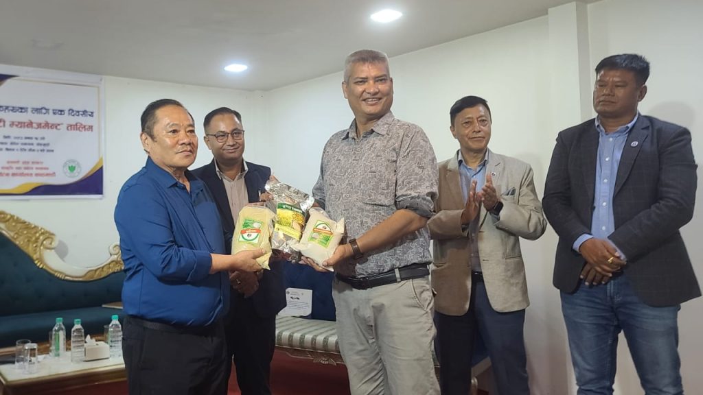 होटल व्यवसायीलाई आतिथ्य व्यवस्थापन तालिम सम्पन्न