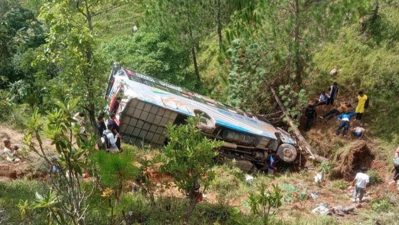 यि हुन बैतडी बस दुर्घटनामा १९ जना घाइतेहरू
